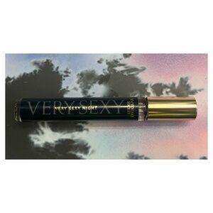VICTORIA'S SECRET PARFUM ROLLERBALL (VERY SEXY NIGHT)